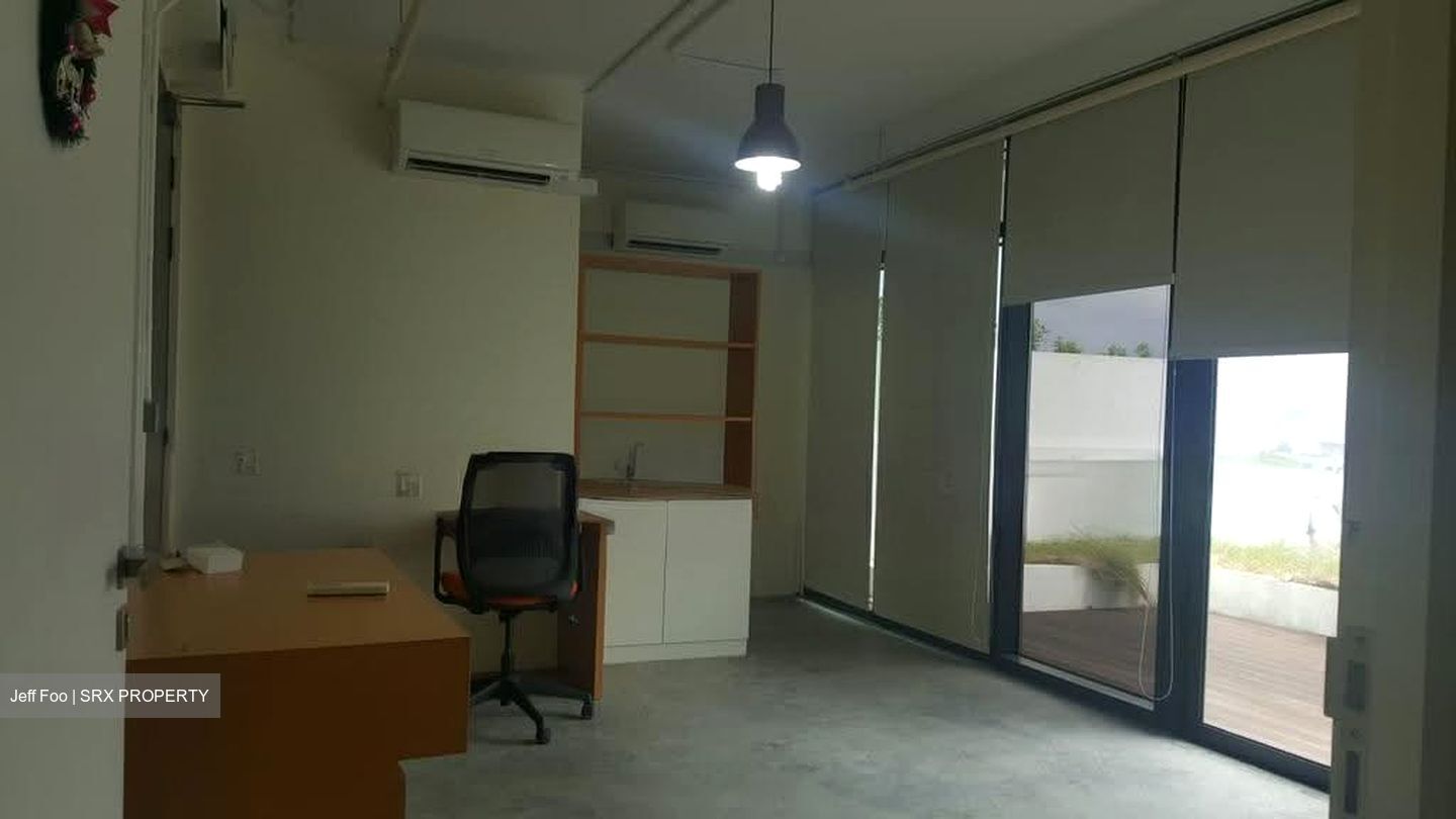 Novelty Bizcentre (D13), Factory #637665751